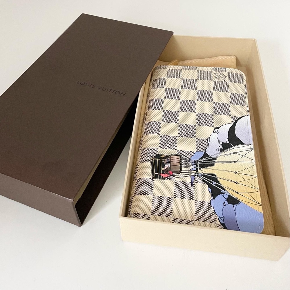 Authentic Louis Vuitton Damier Azur Illustré Zippy Wallet
